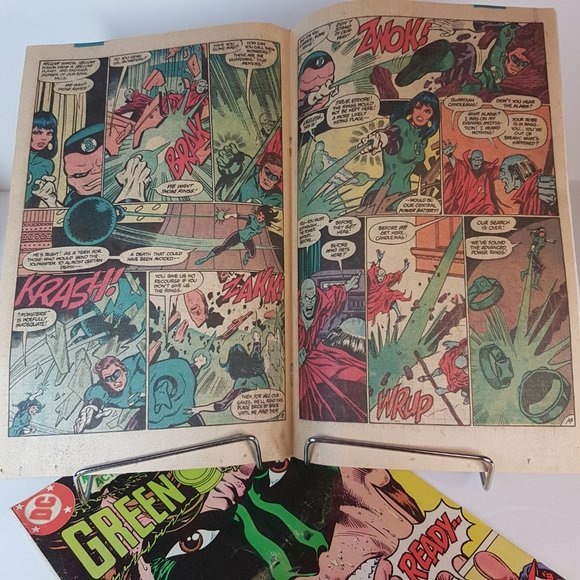 Set of 2 Comic Books DC Comics Green Lantern #160 #166 (1983) Vintage Comics - Picture 10 of 16